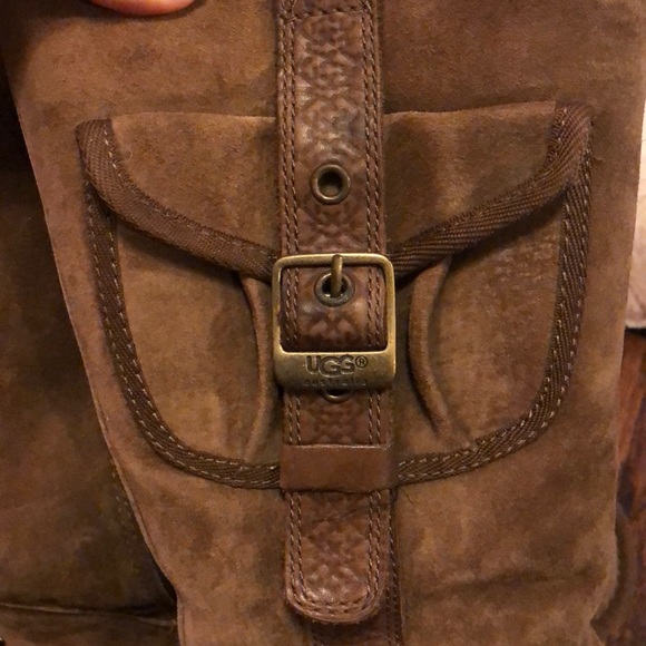 2 Ugg Boots - Picture 7 of 8